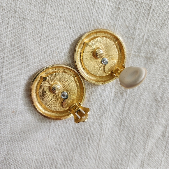Elizabeth coin clip on earrings